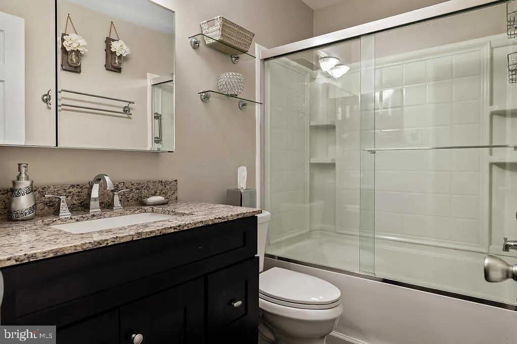 106 OAK PINES BOULEVARD