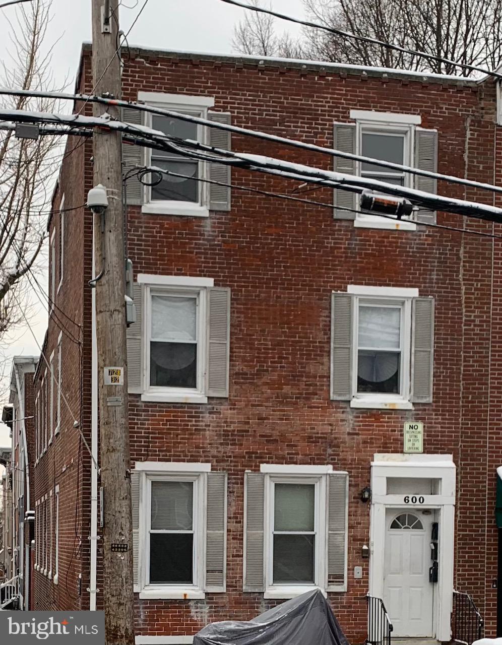 600 W 5TH STREET