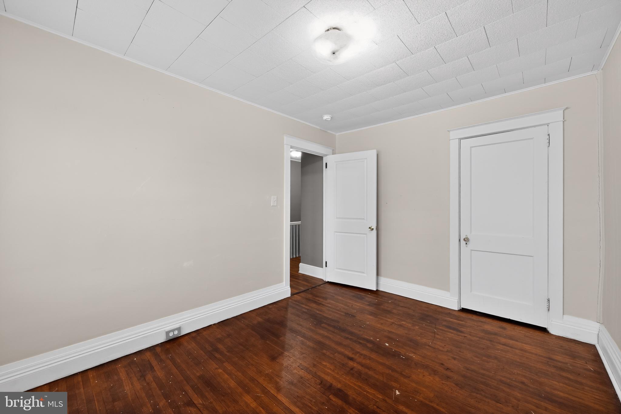 LANCASTER - Residential