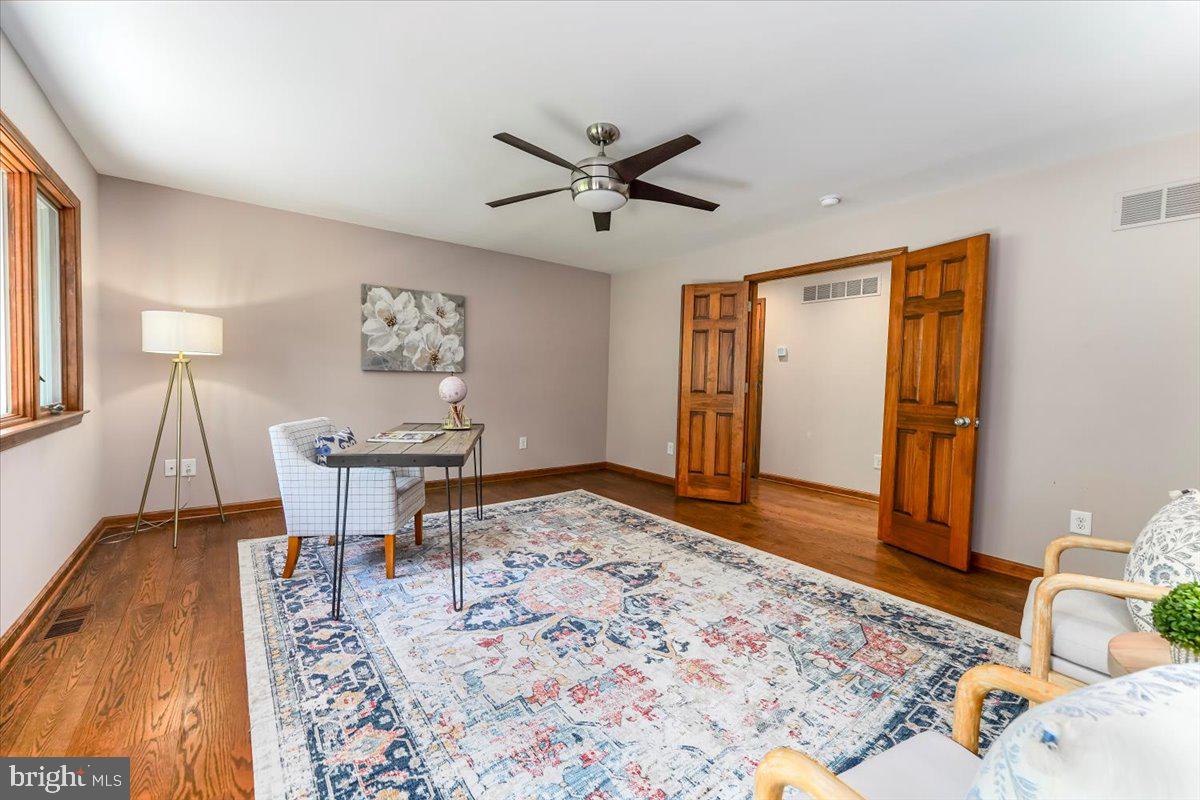 RADNOR HUNT - Residential