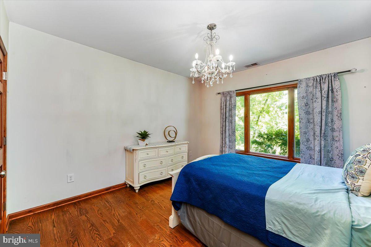 RADNOR HUNT - Residential