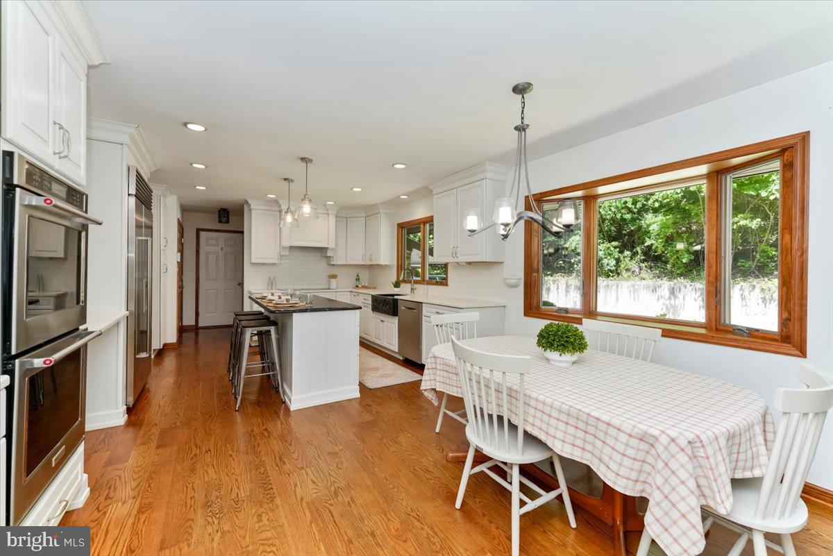 RADNOR HUNT - Residential