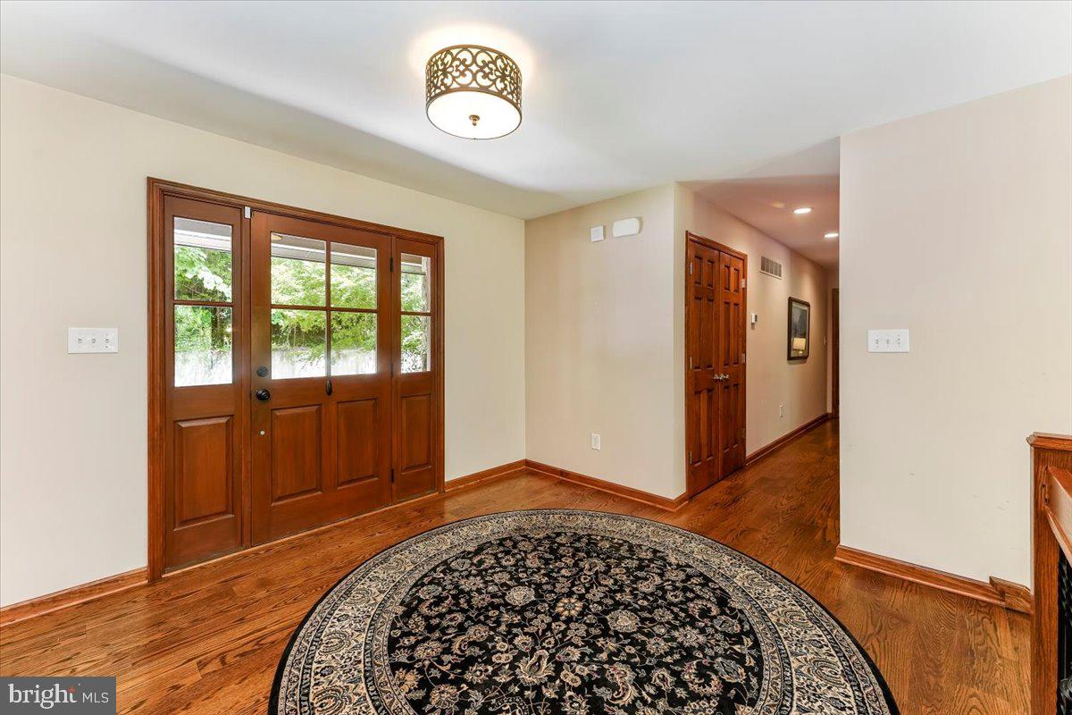 RADNOR HUNT - Residential