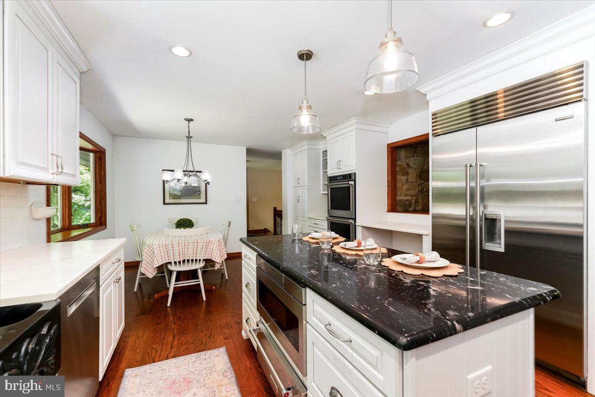 RADNOR HUNT - Residential