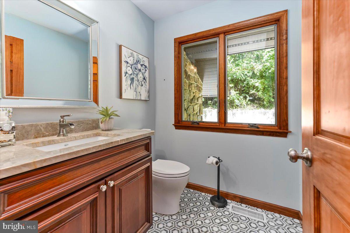 RADNOR HUNT - Residential