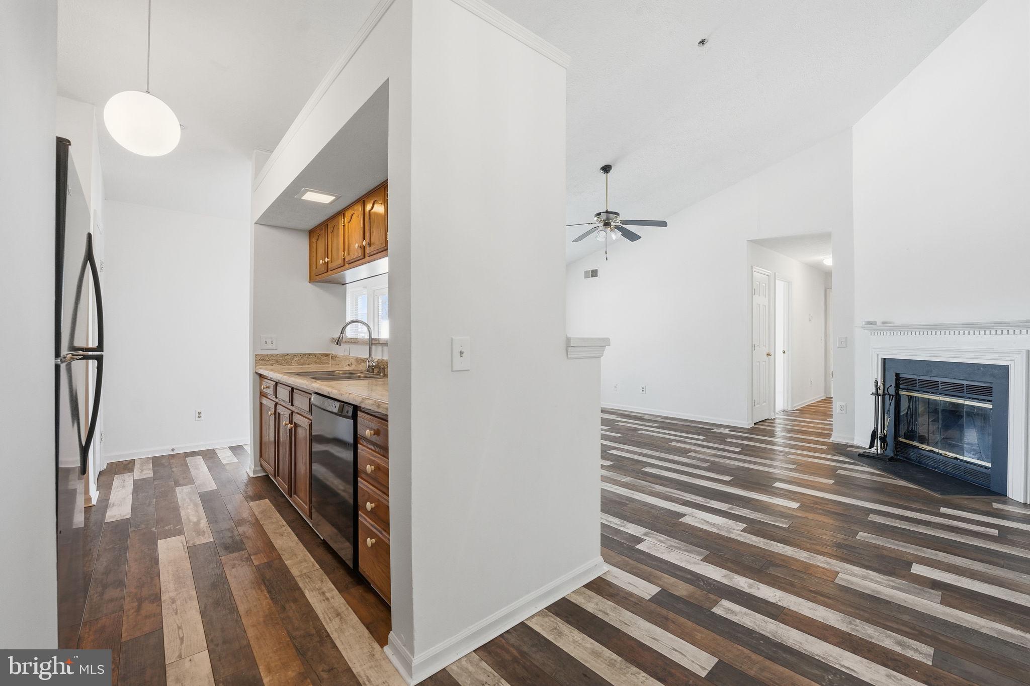 SHERBROOKE CONDO - Residential