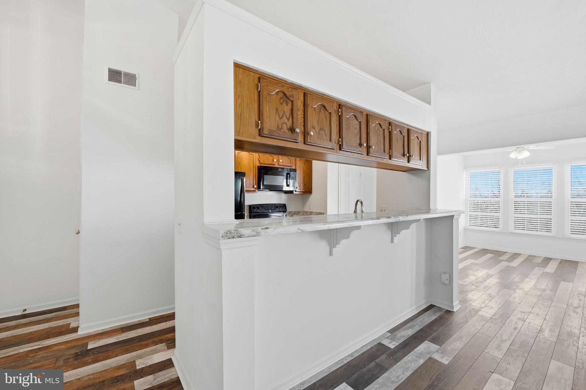 SHERBROOKE CONDO - Residential