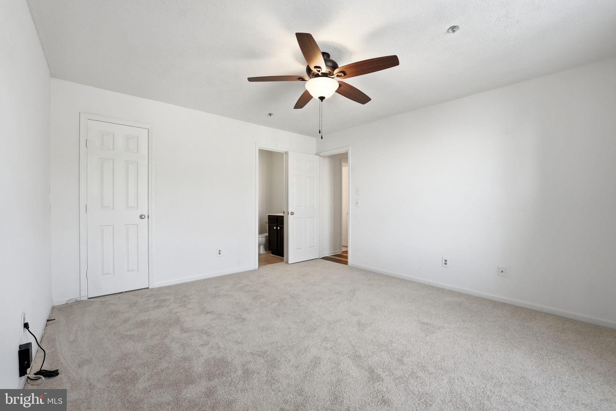 SHERBROOKE CONDO - Residential