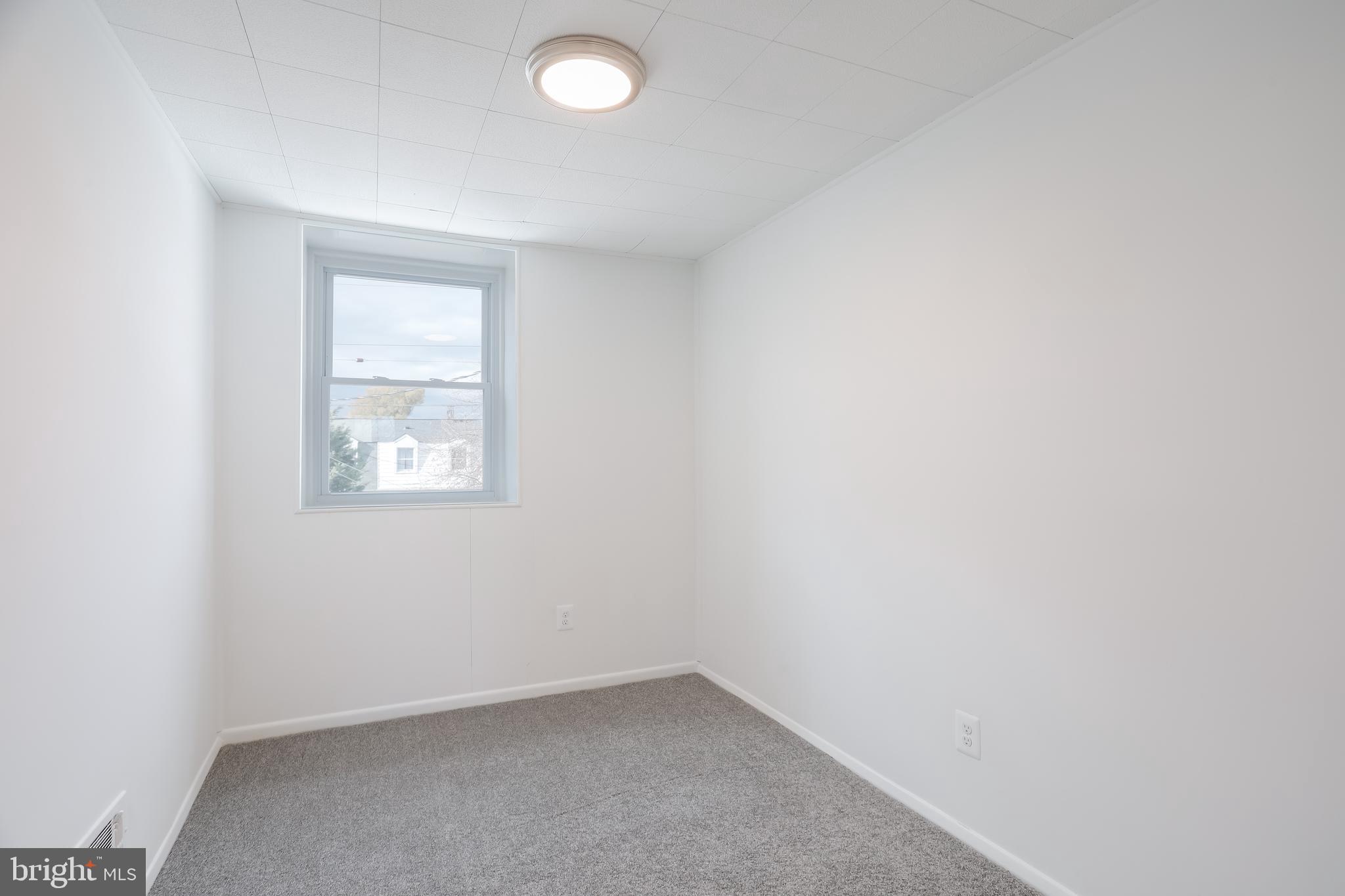 EASTFIELD - Residential Lease