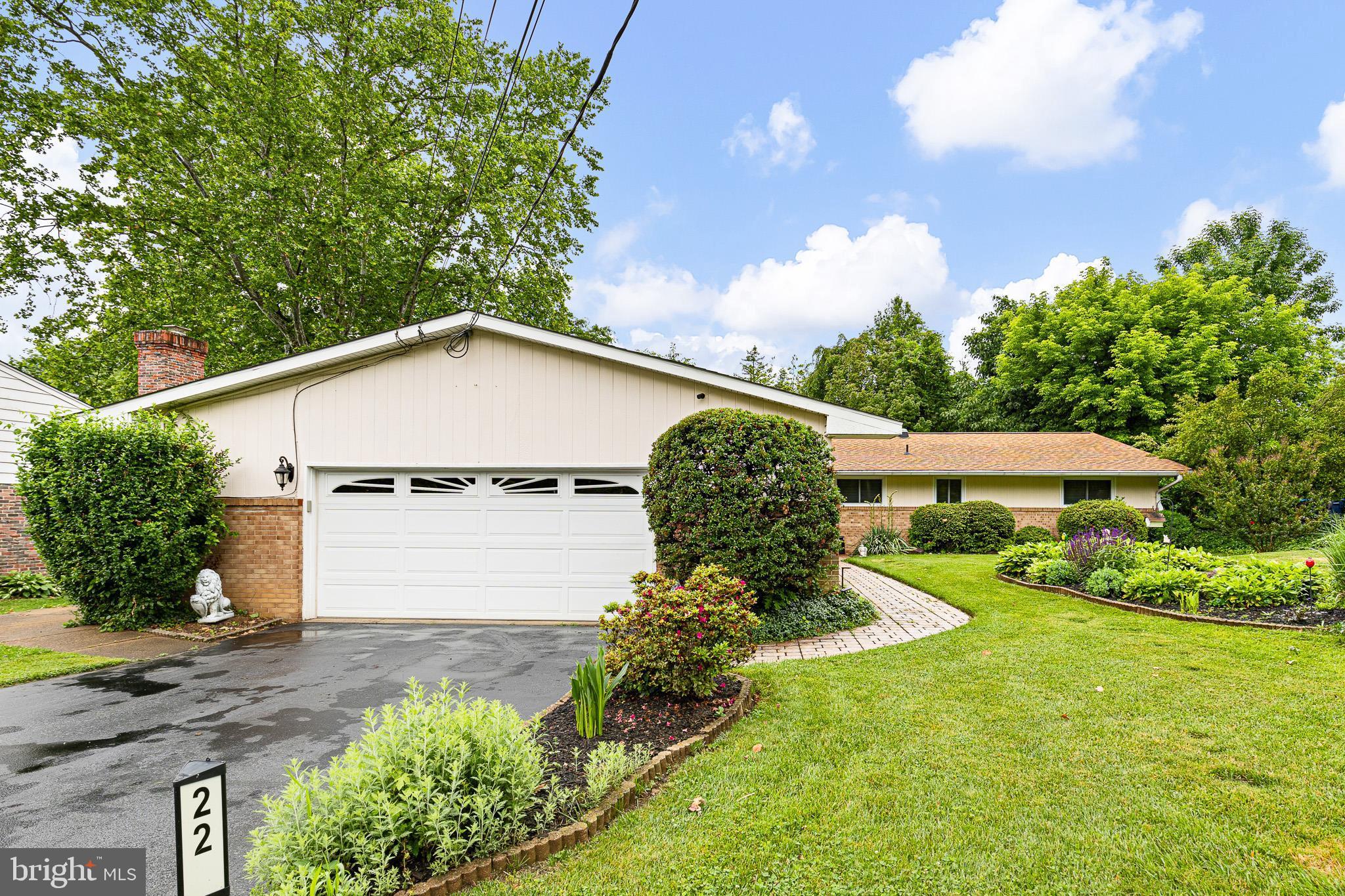 22 RIDGEWOOD CIRCLE
