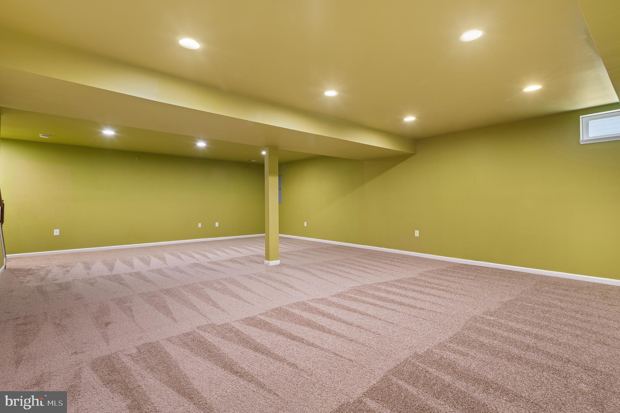 WILLOW WOODS - Residential