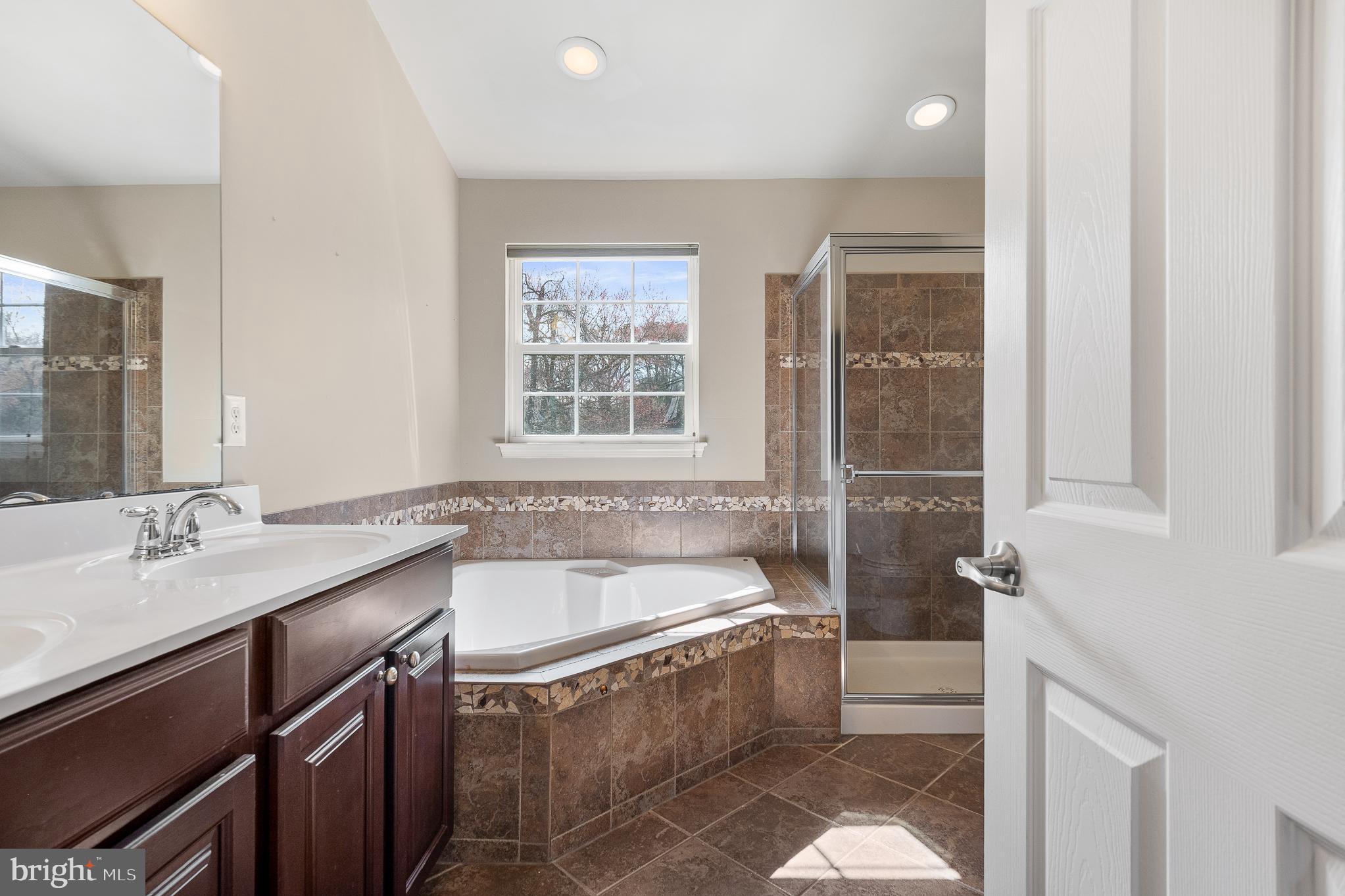 WILLOW WOODS - Residential