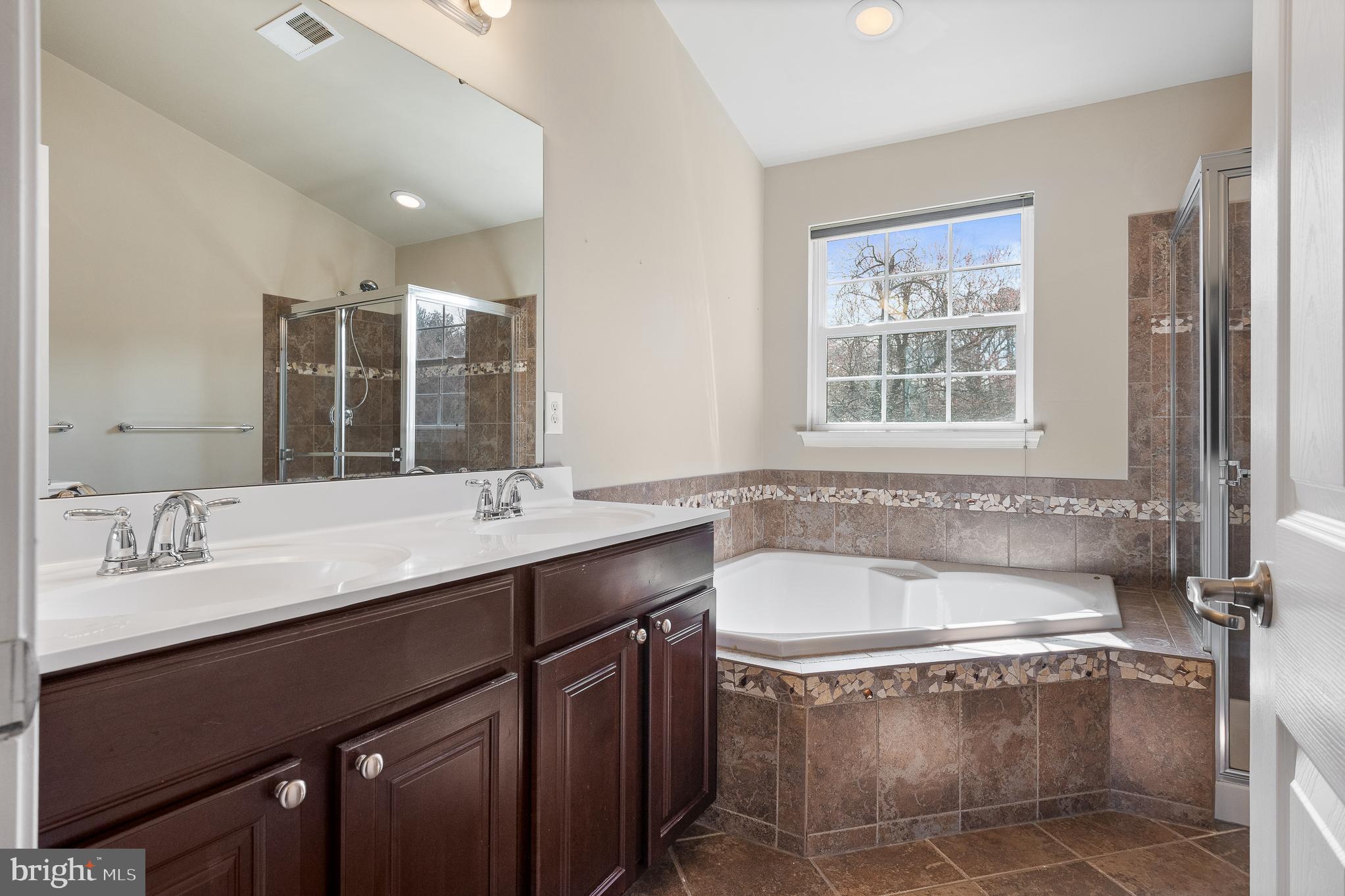 WILLOW WOODS - Residential