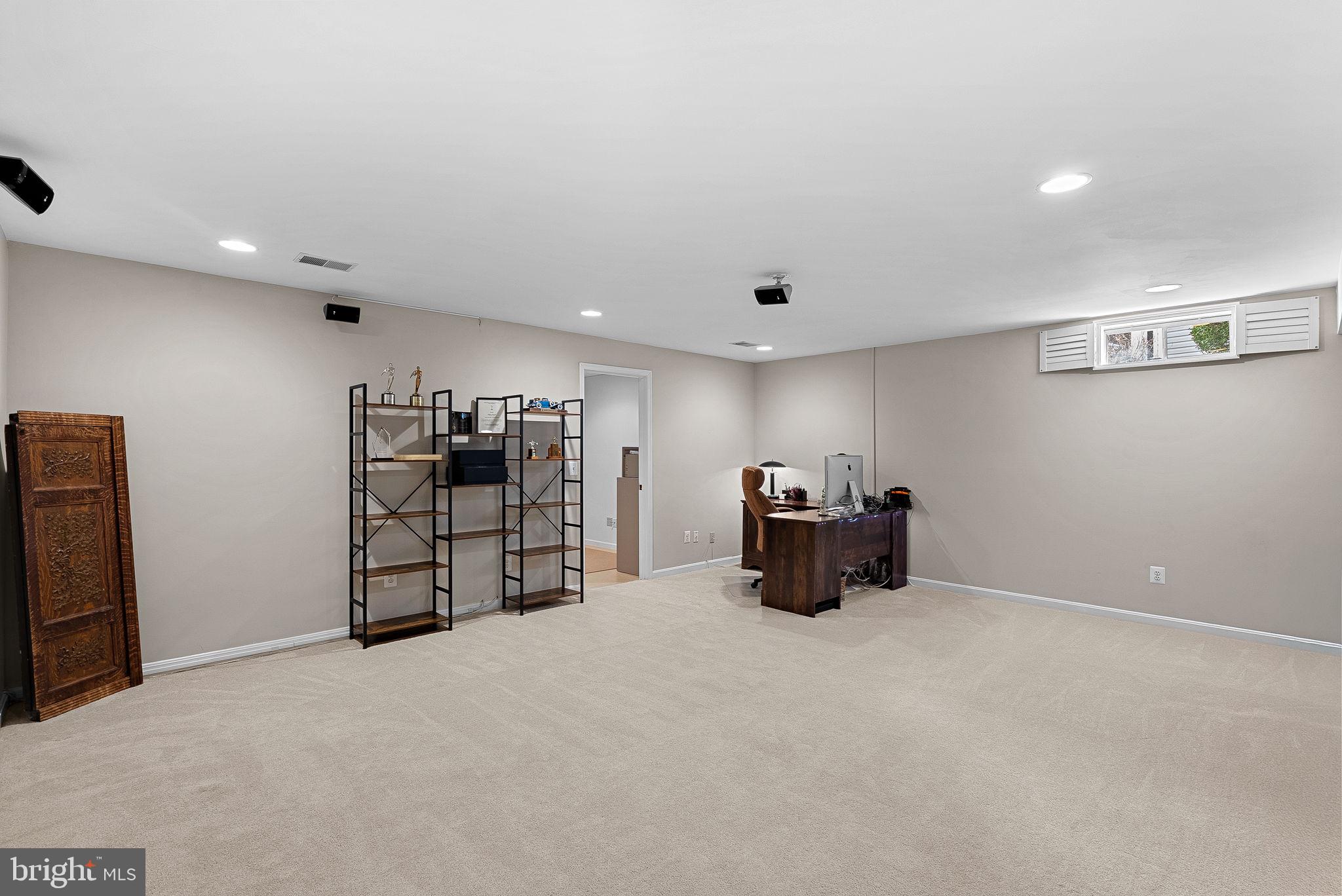 BROADLANDS - Residential