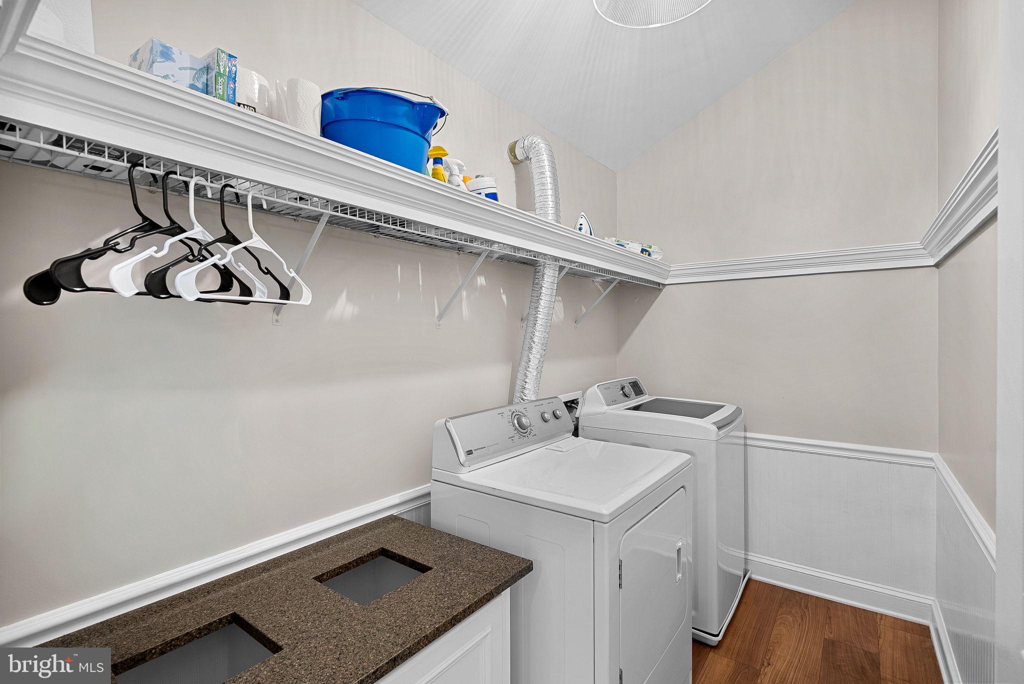 BROADLANDS - Residential