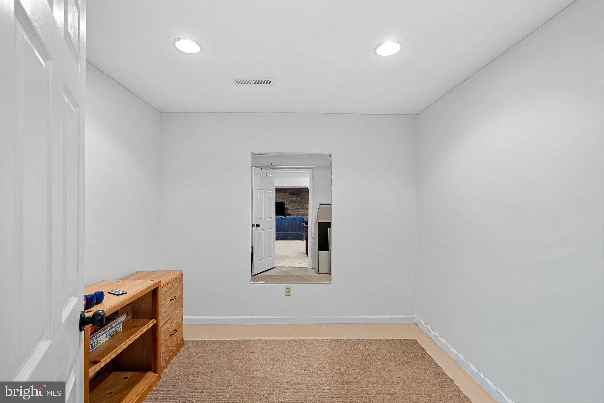 BROADLANDS - Residential