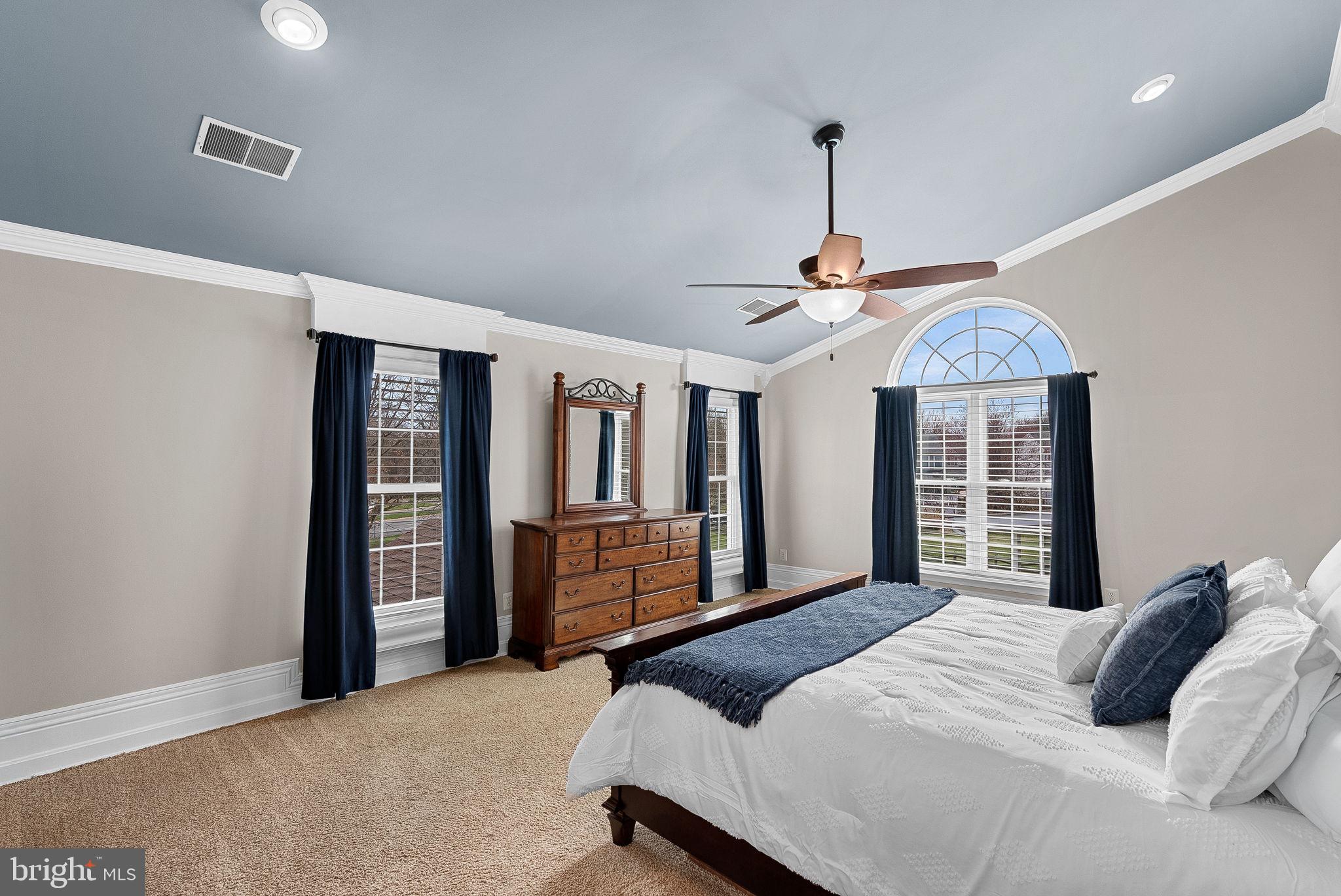 BROADLANDS - Residential