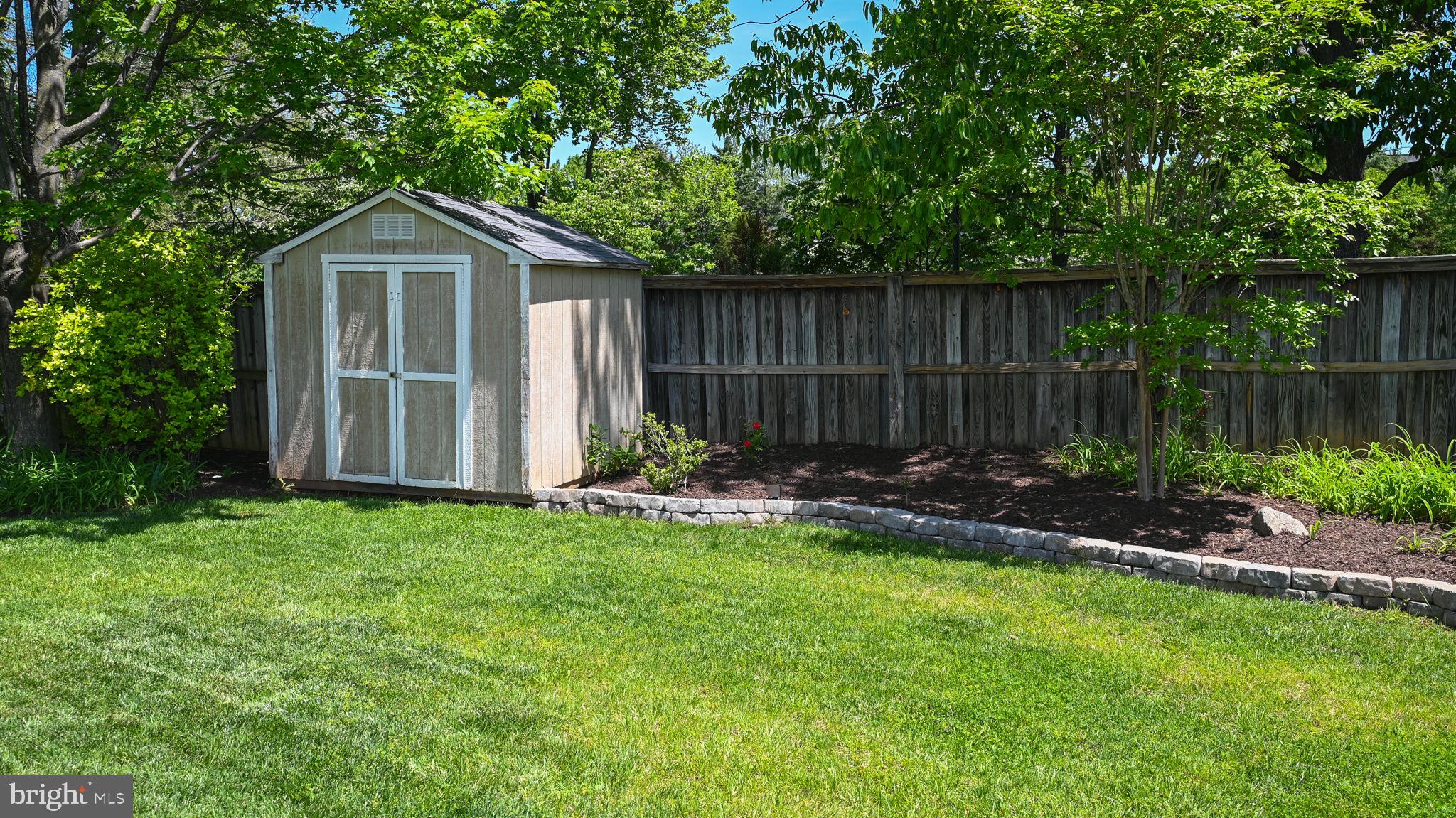 BROADLANDS - Residential