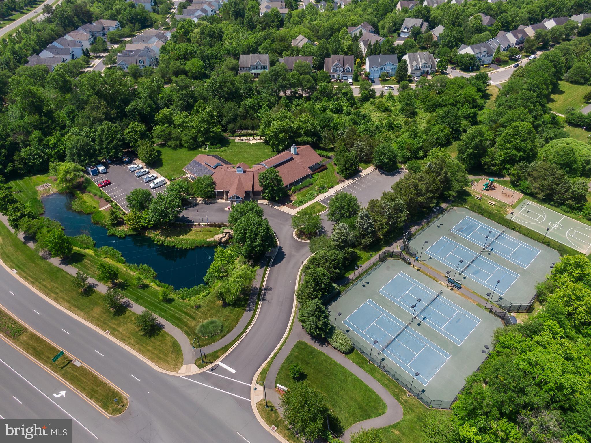 BROADLANDS - Residential