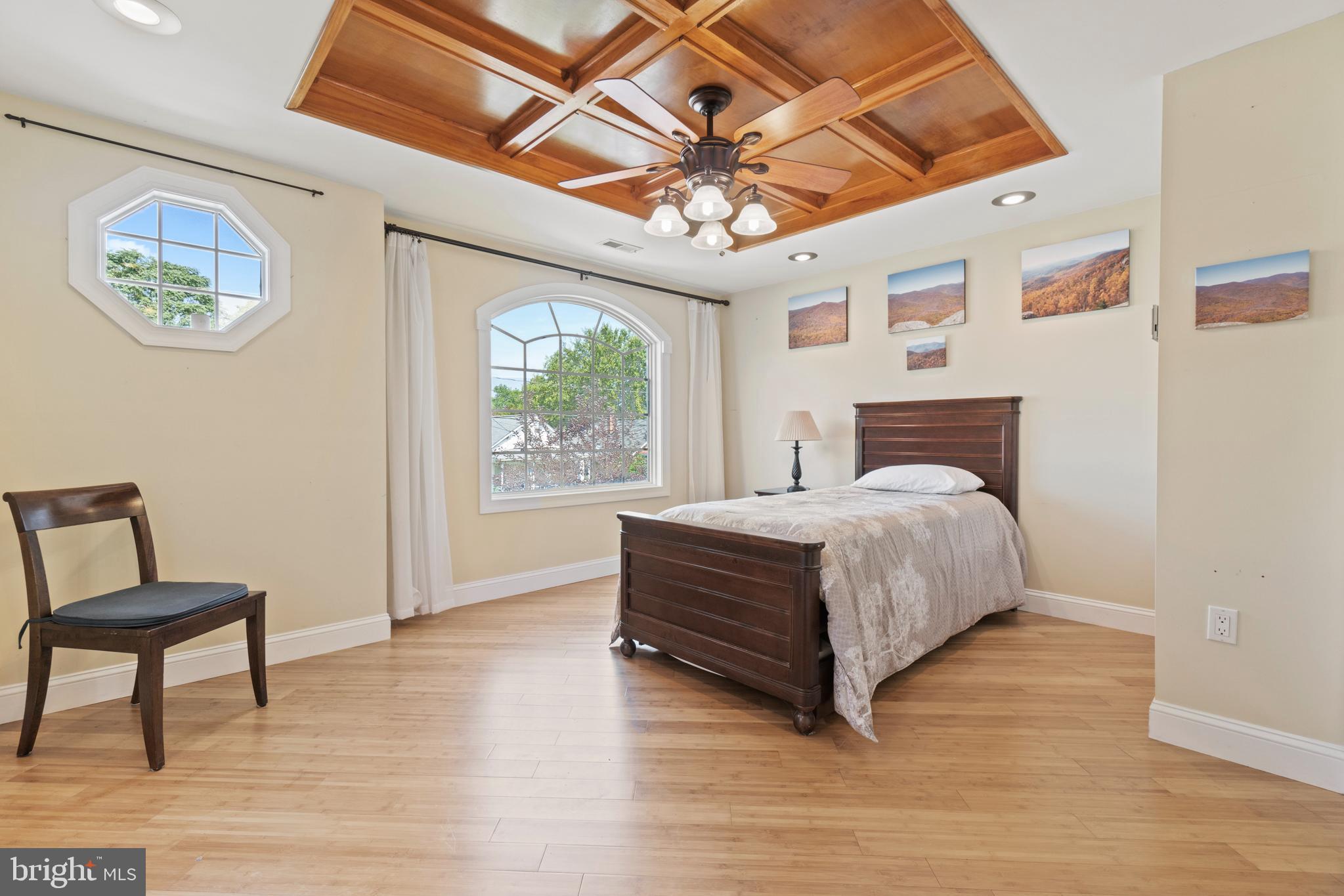 ELMHURST - Residential