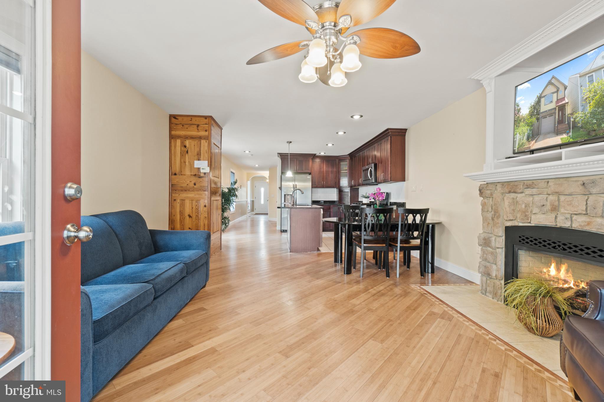 ELMHURST - Residential