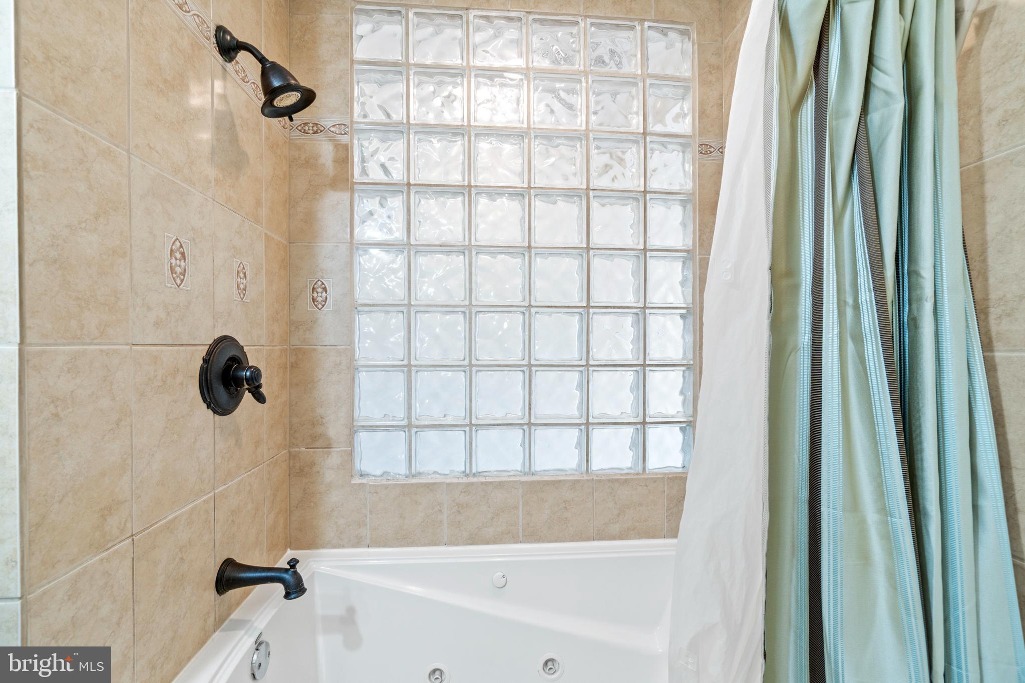 ELMHURST - Residential