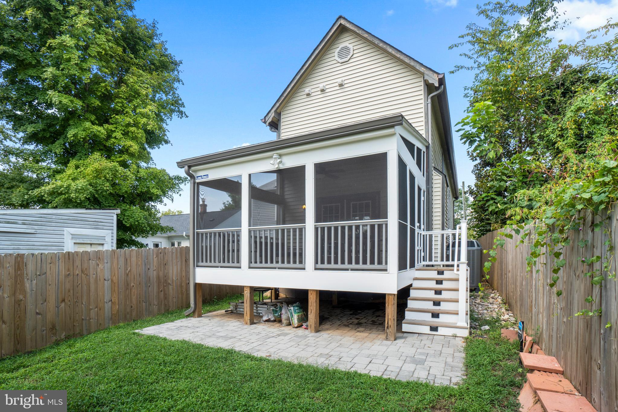 ELMHURST - Residential