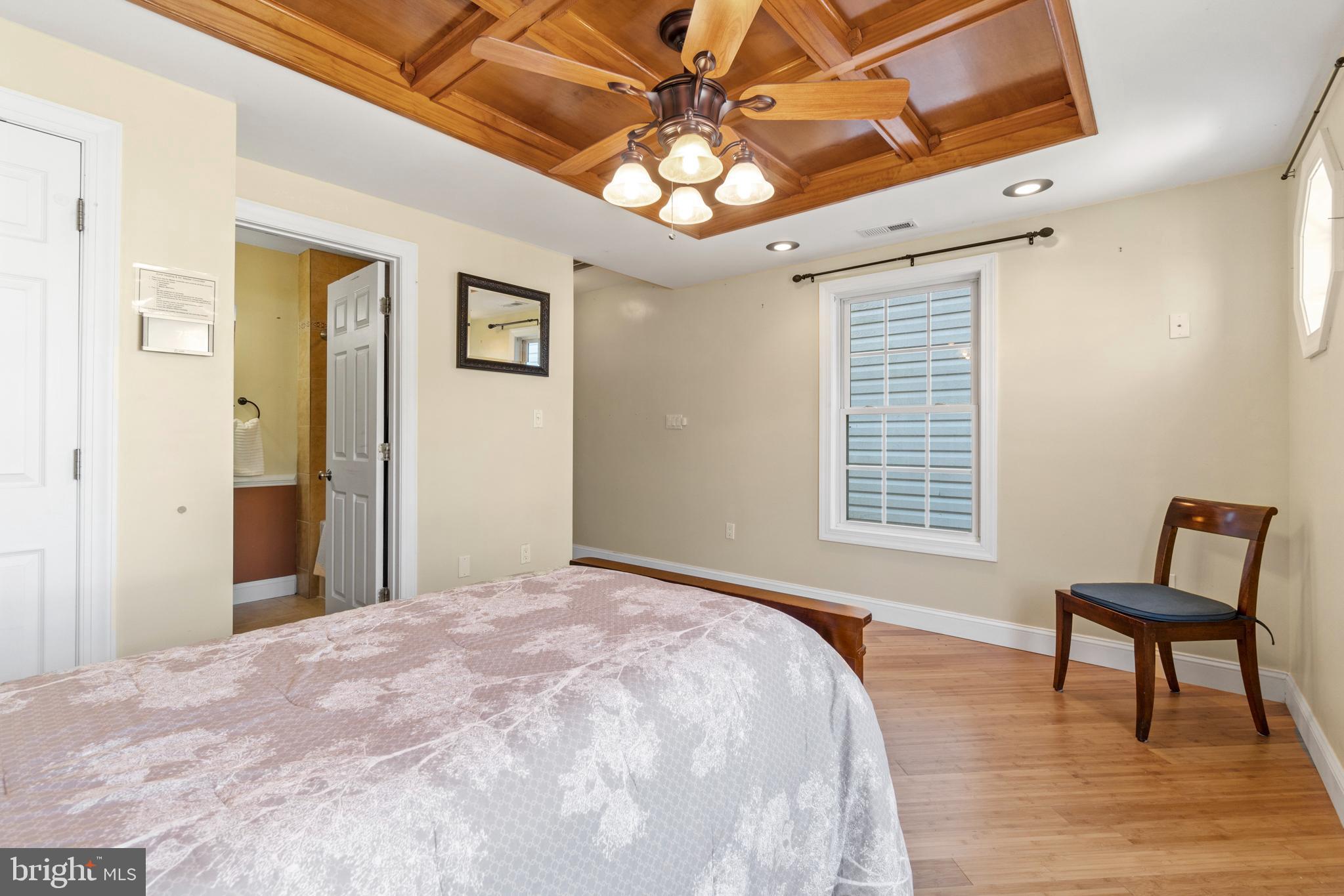 ELMHURST - Residential