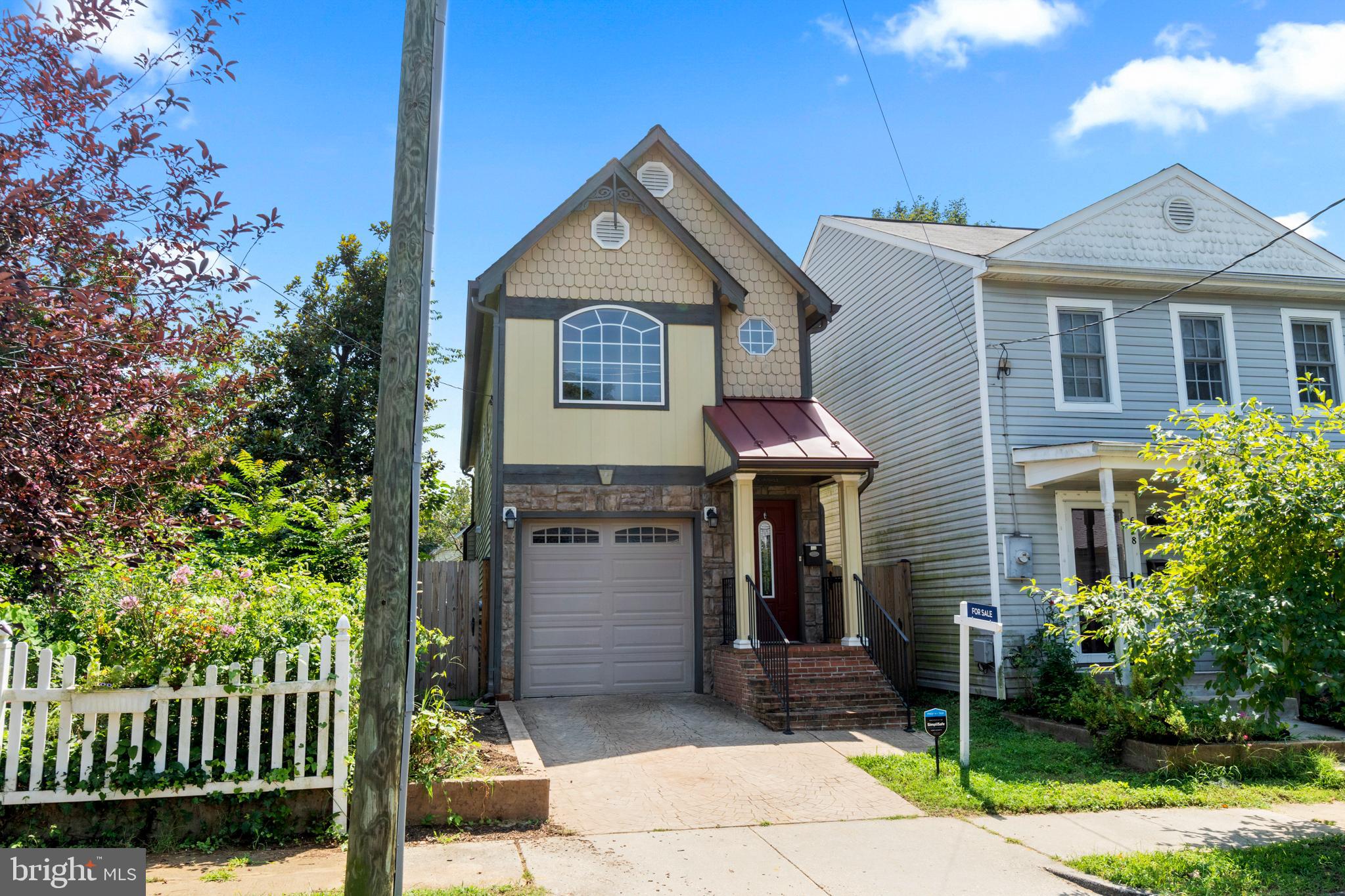 ELMHURST - Residential