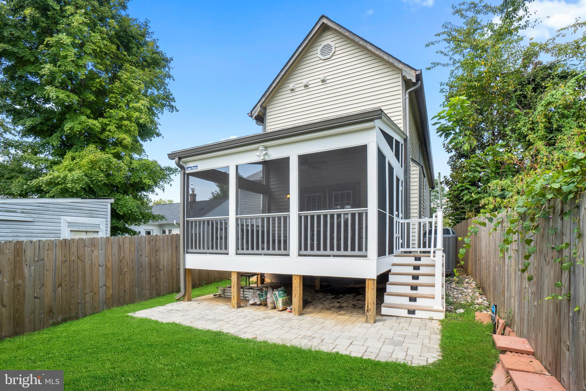 ELMHURST - Residential