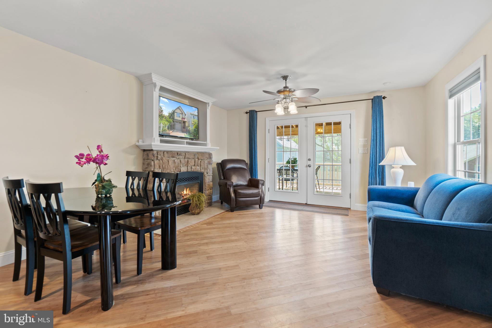 ELMHURST - Residential