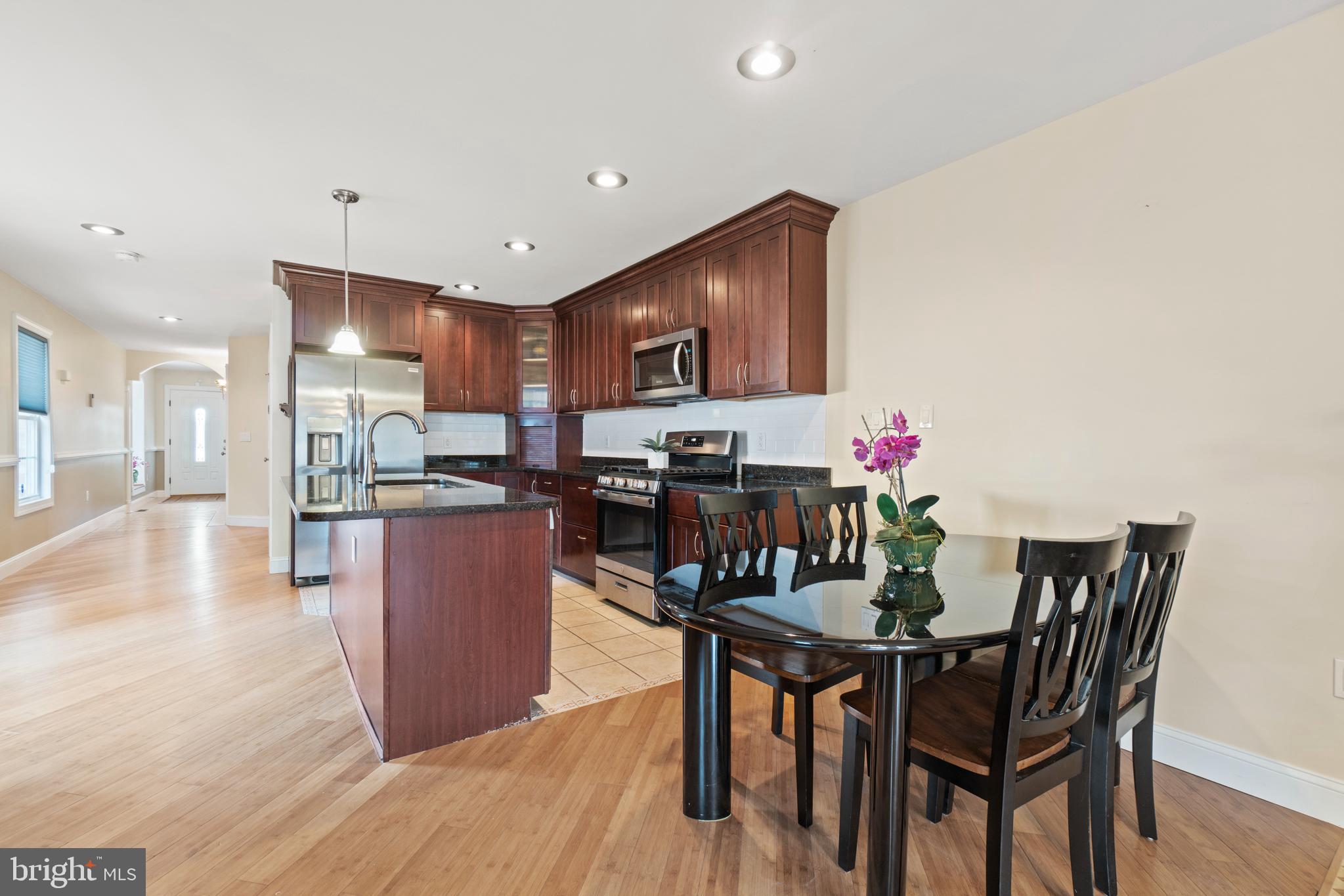 ELMHURST - Residential