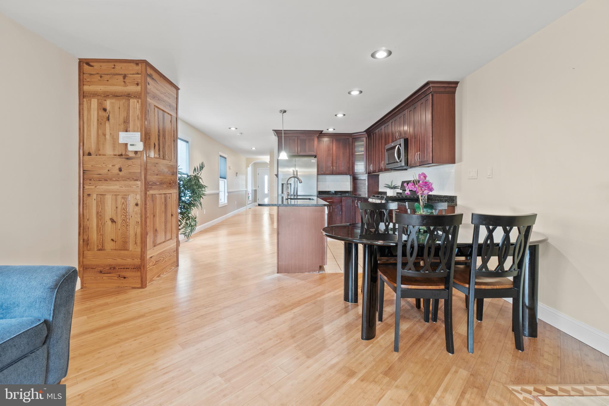 ELMHURST - Residential