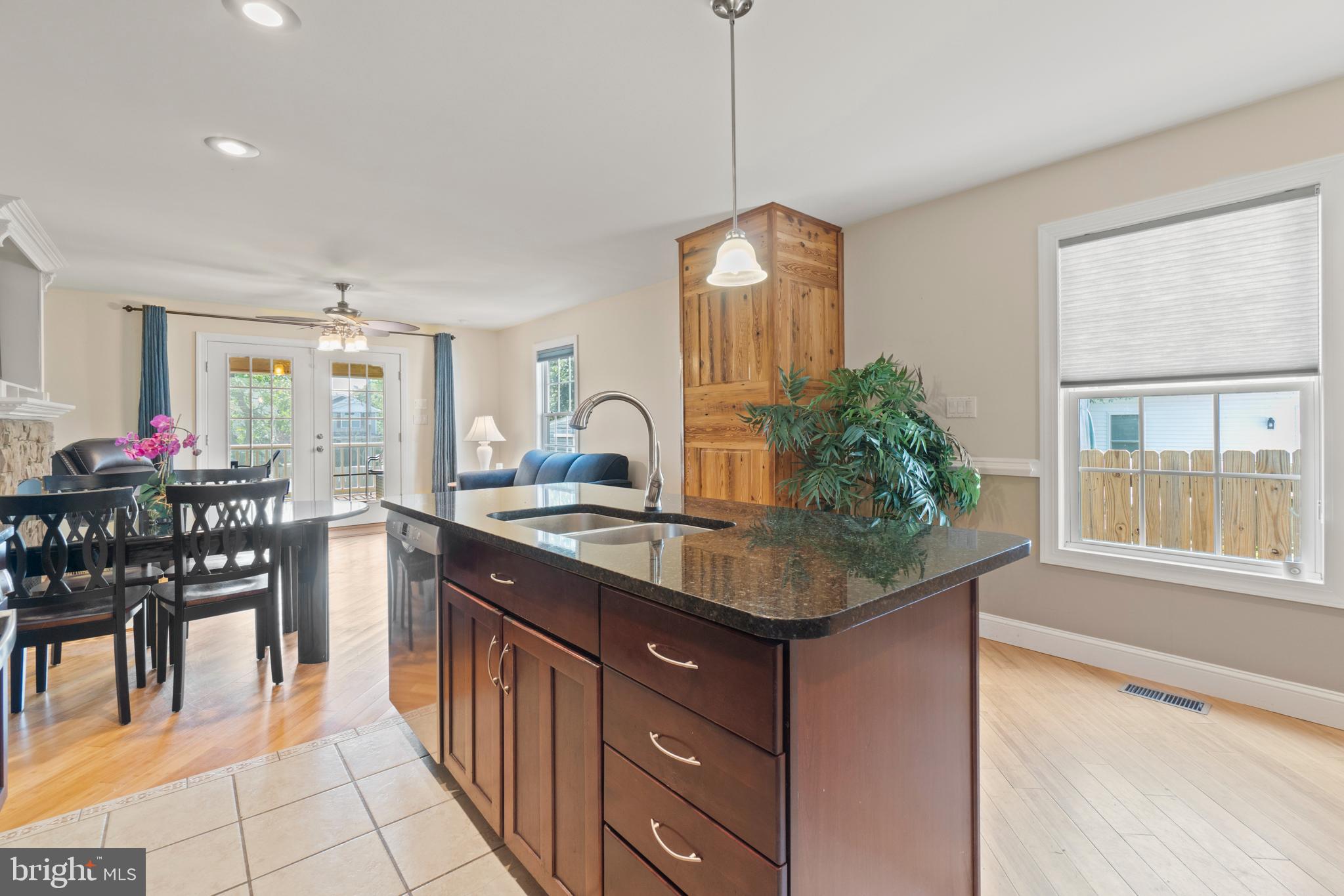 ELMHURST - Residential