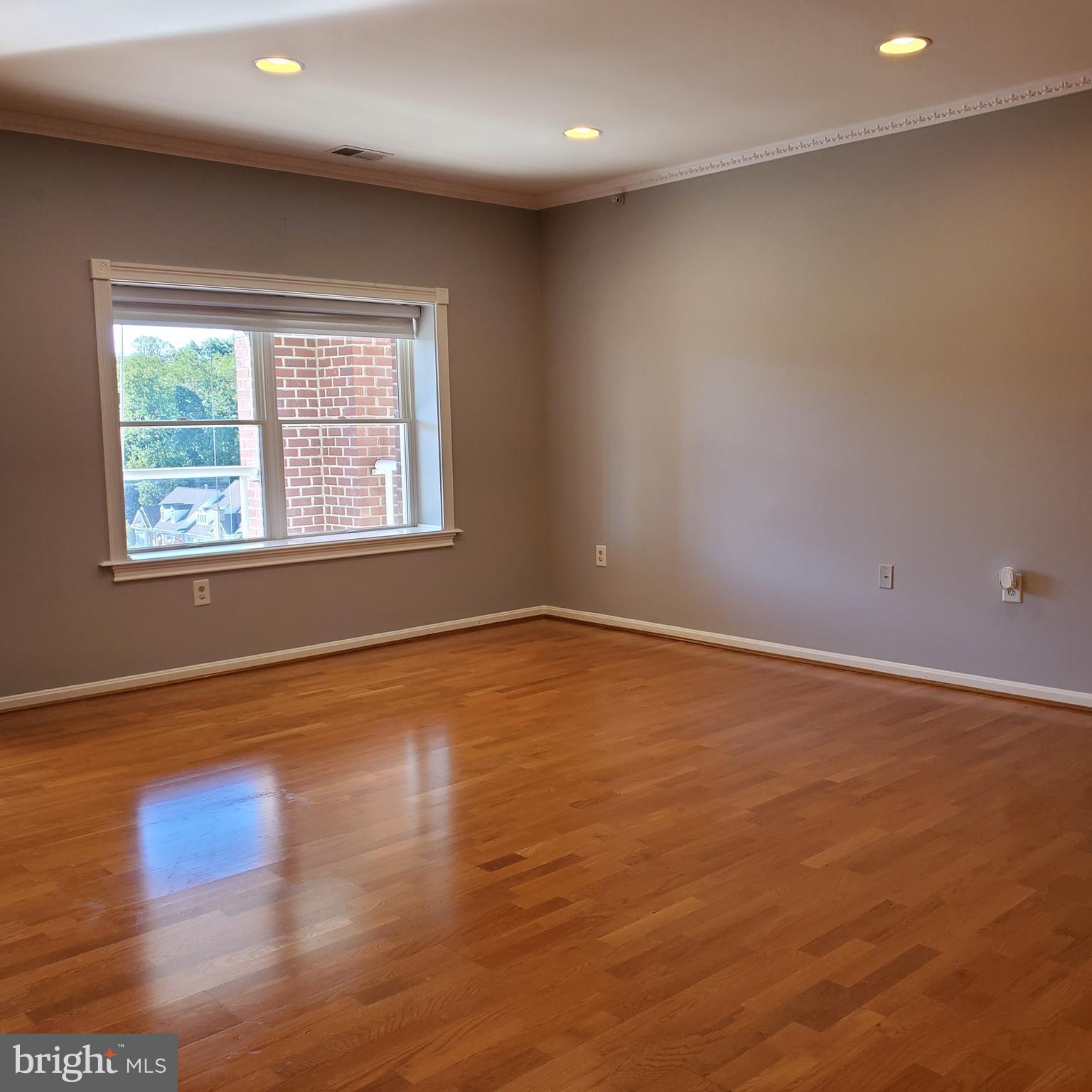 ROUNDWOOD RIDGE - Residential