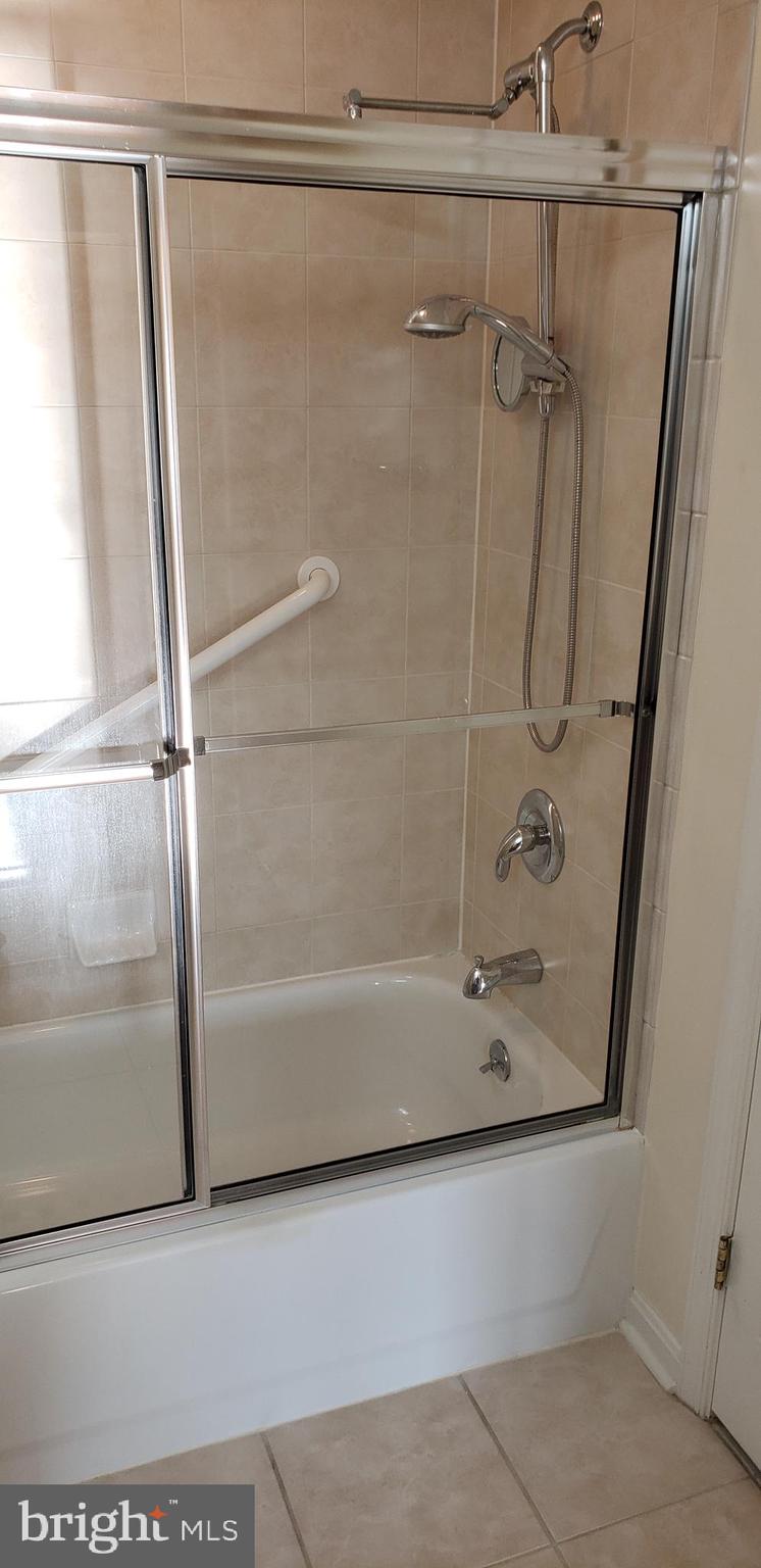 ROUNDWOOD RIDGE - Residential