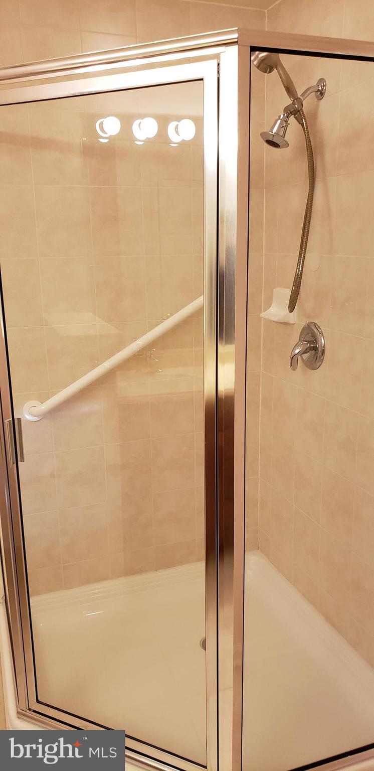 ROUNDWOOD RIDGE - Residential