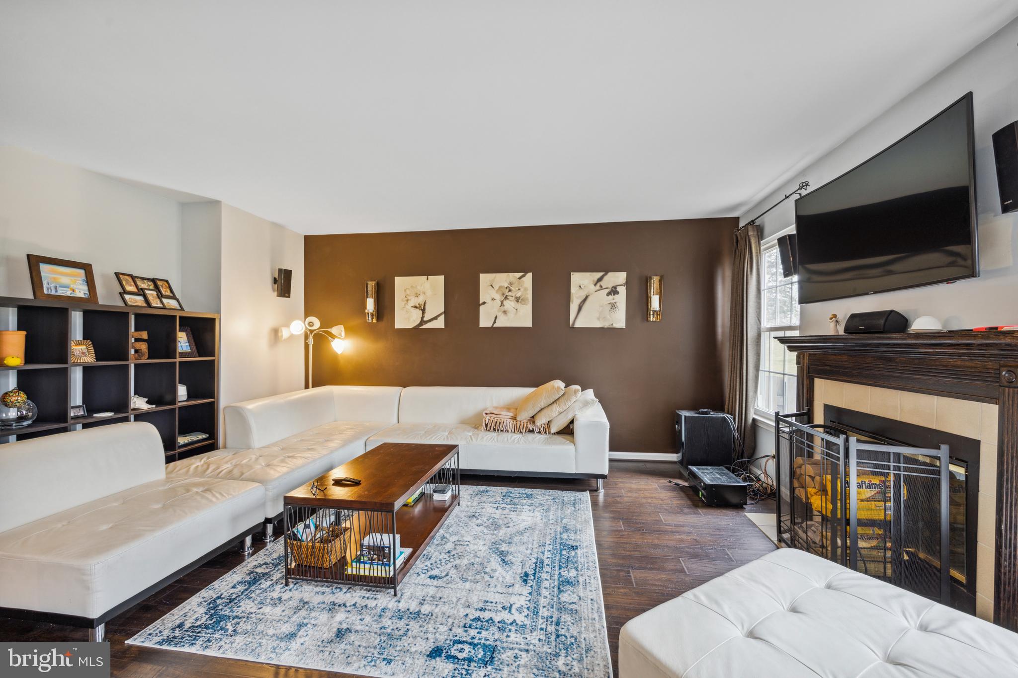 BLUE BELL CC - Residential Lease