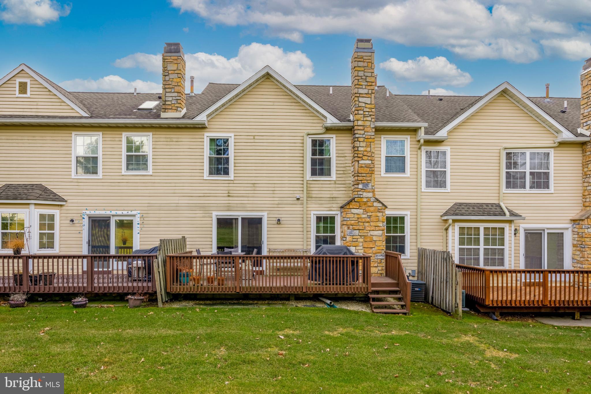 BLUE BELL CC - Residential Lease