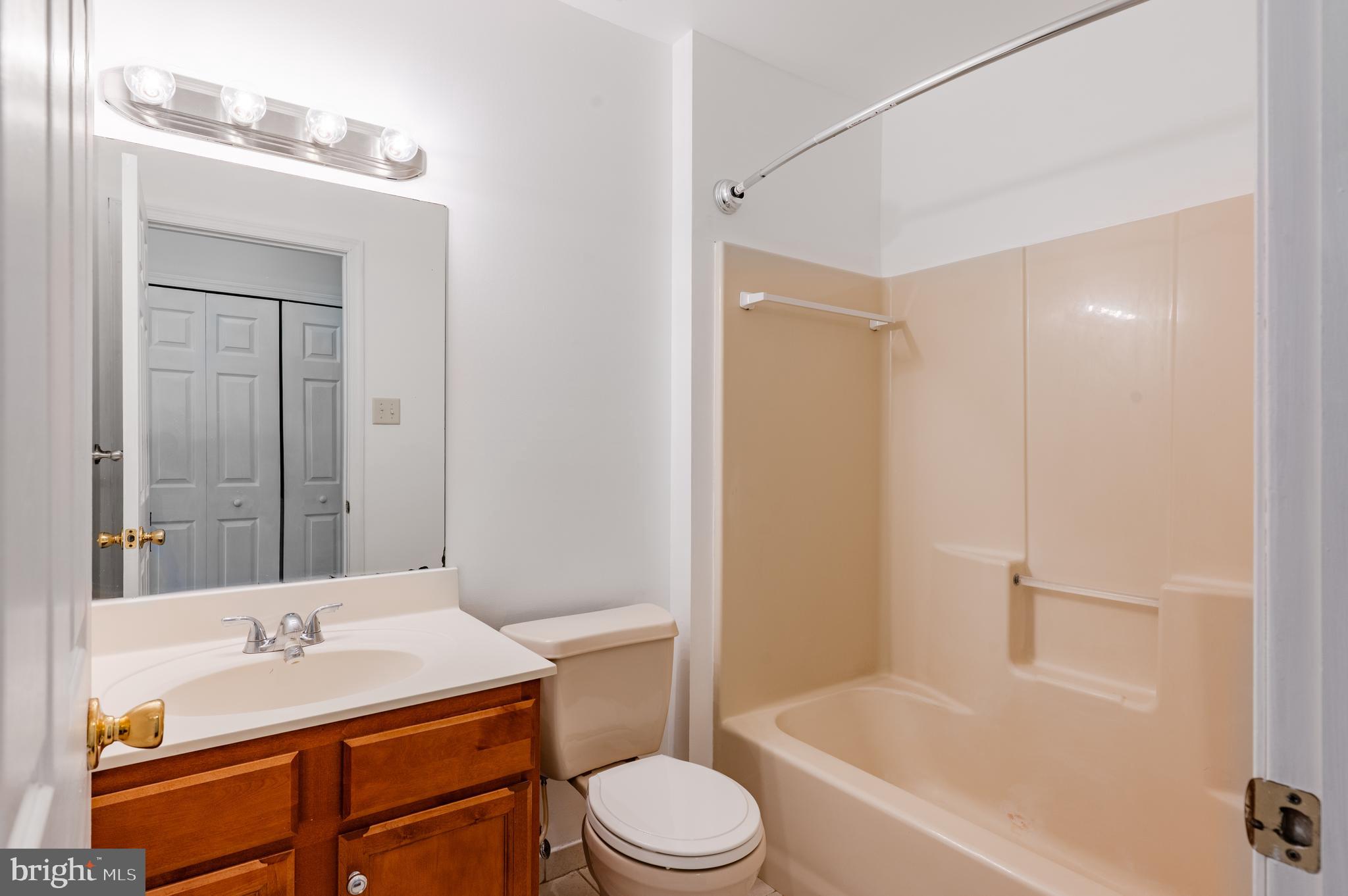 PHILADELPHIA (NORTHEAST) - Residential