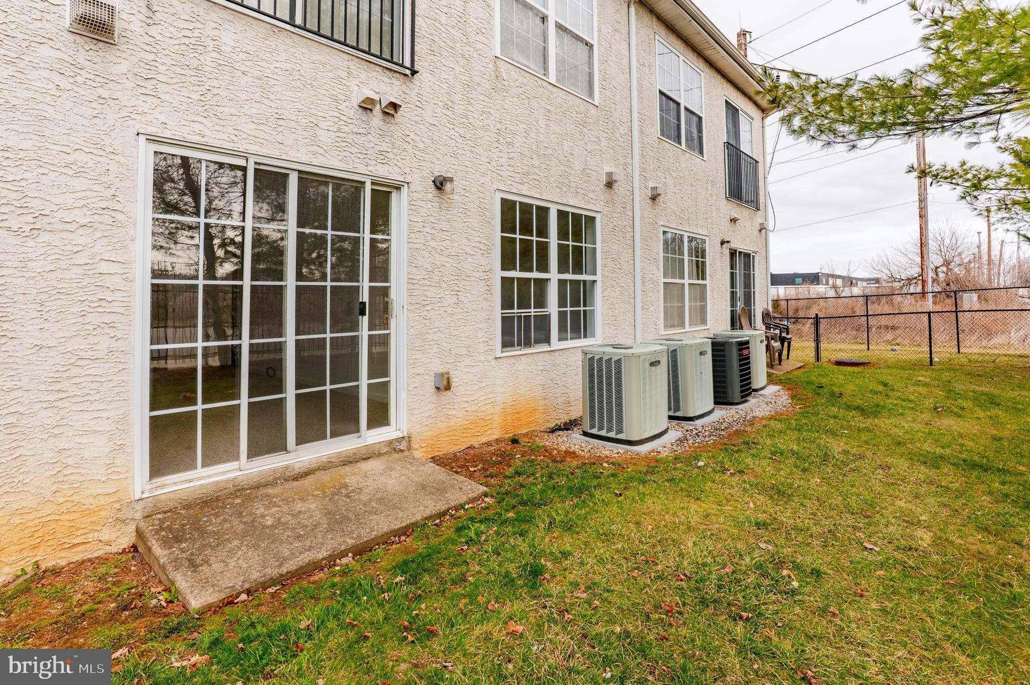 PHILADELPHIA (NORTHEAST) - Residential