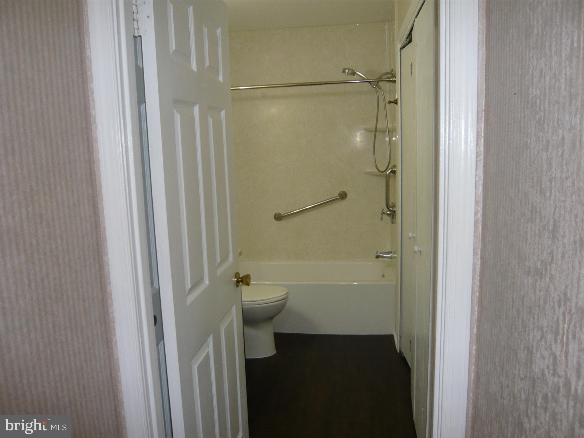 NORTHVIEW AT LAKE VILLAGE - Residential Lease