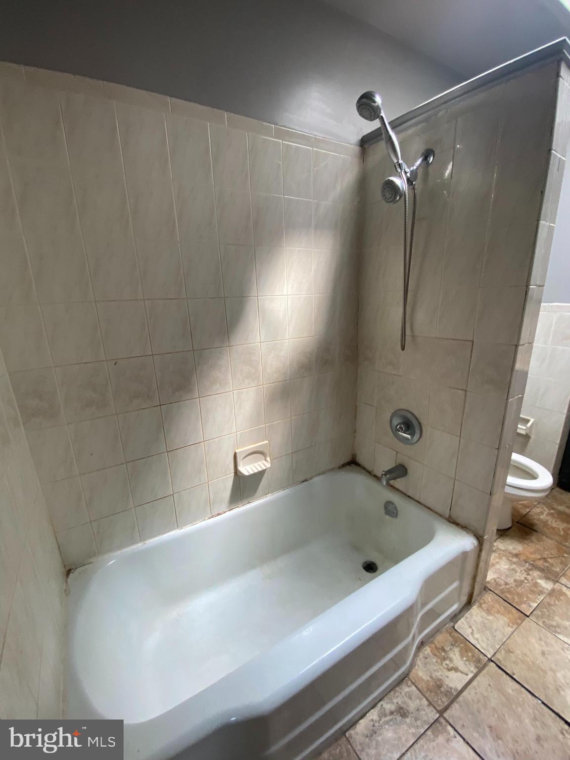 EVERGREEN LAWN - Residential