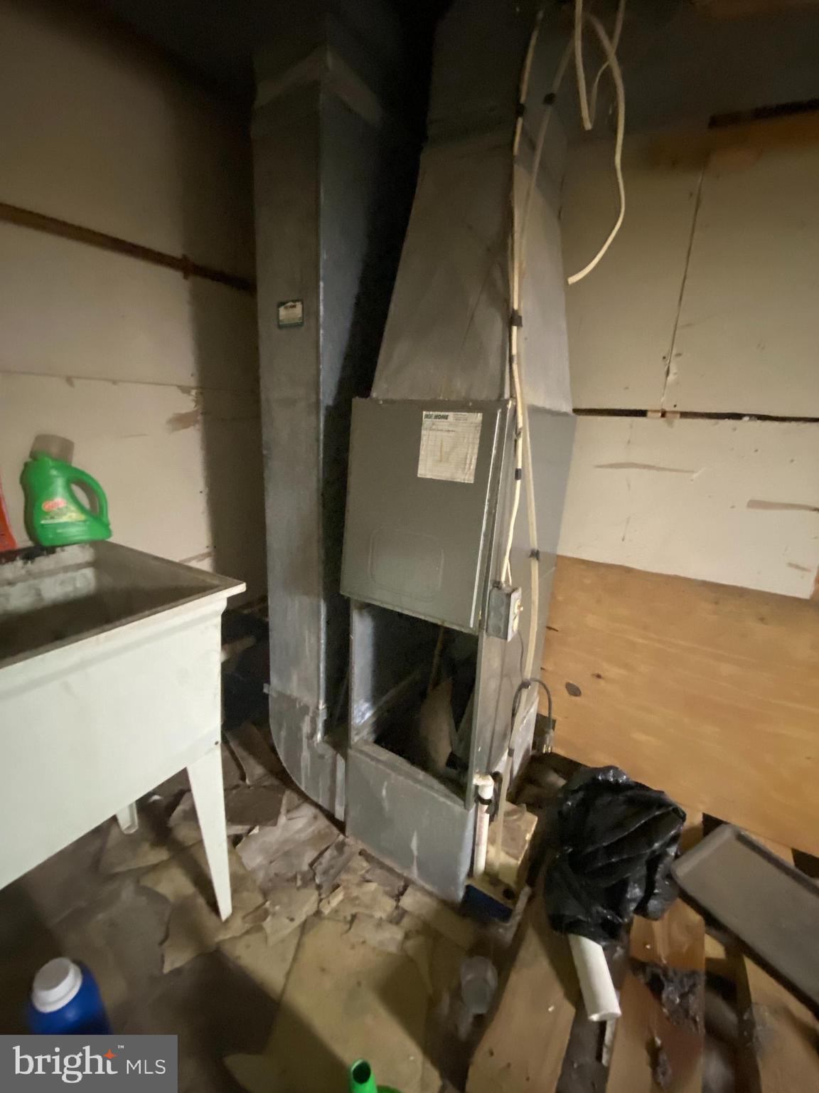 EVERGREEN LAWN - Residential