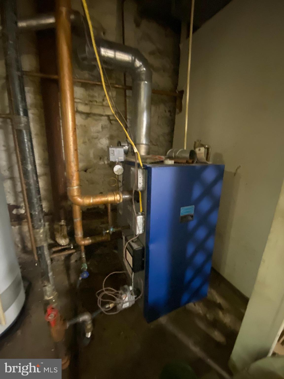 EVERGREEN LAWN - Residential