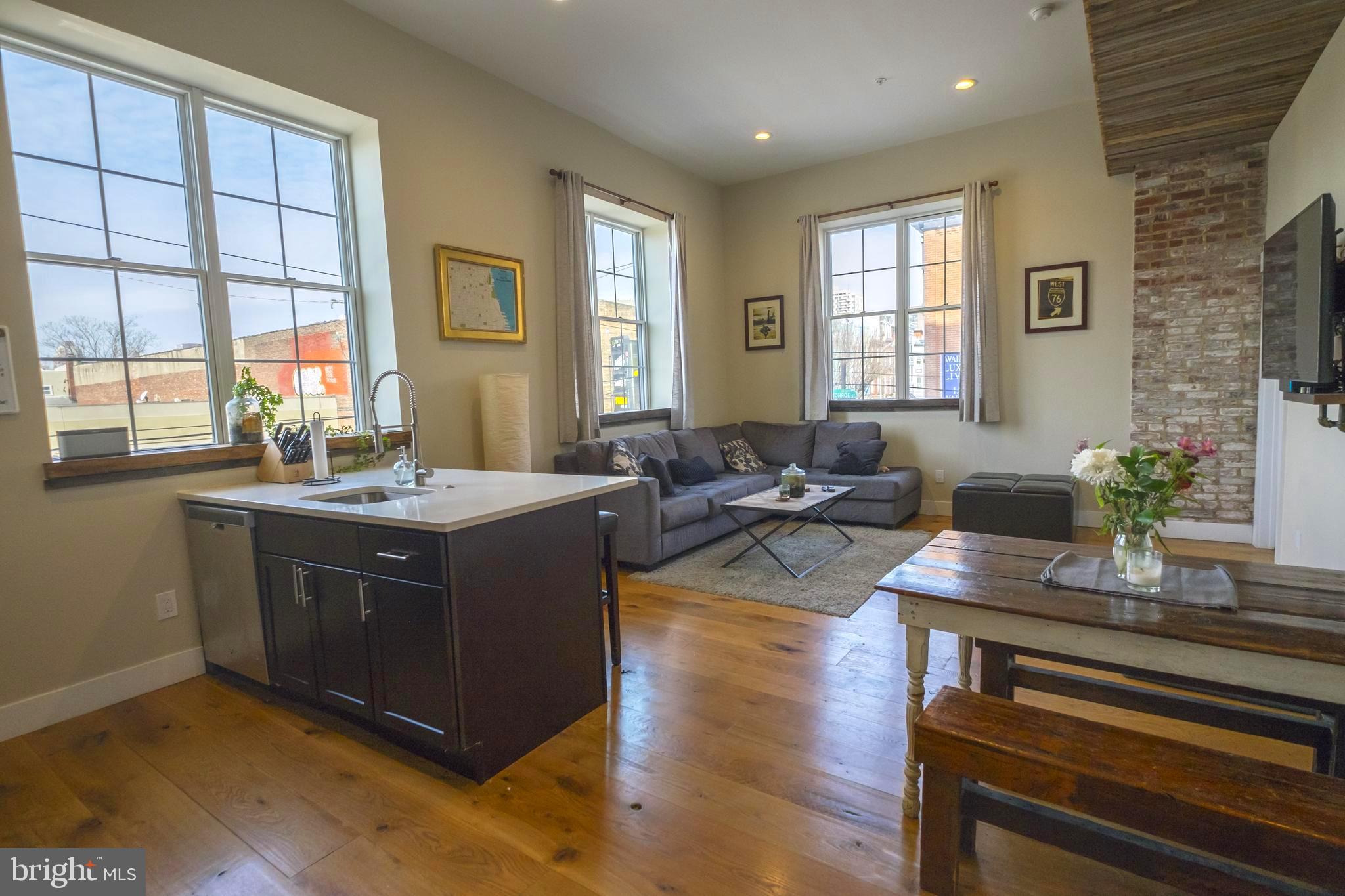 QUEEN VILLAGE - Residential Lease