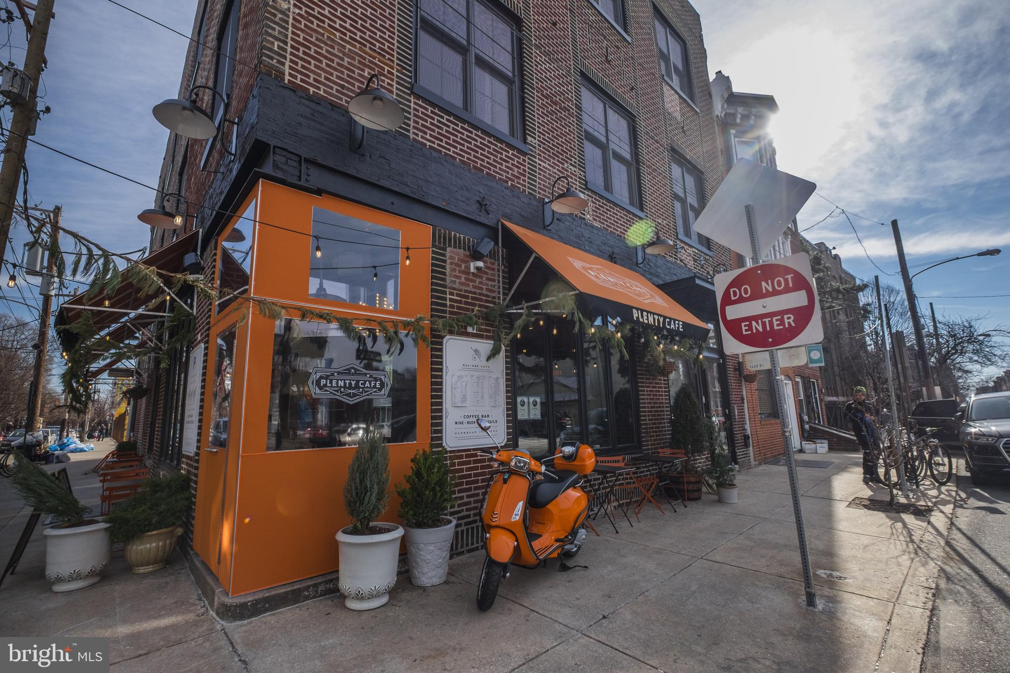 QUEEN VILLAGE - Residential Lease