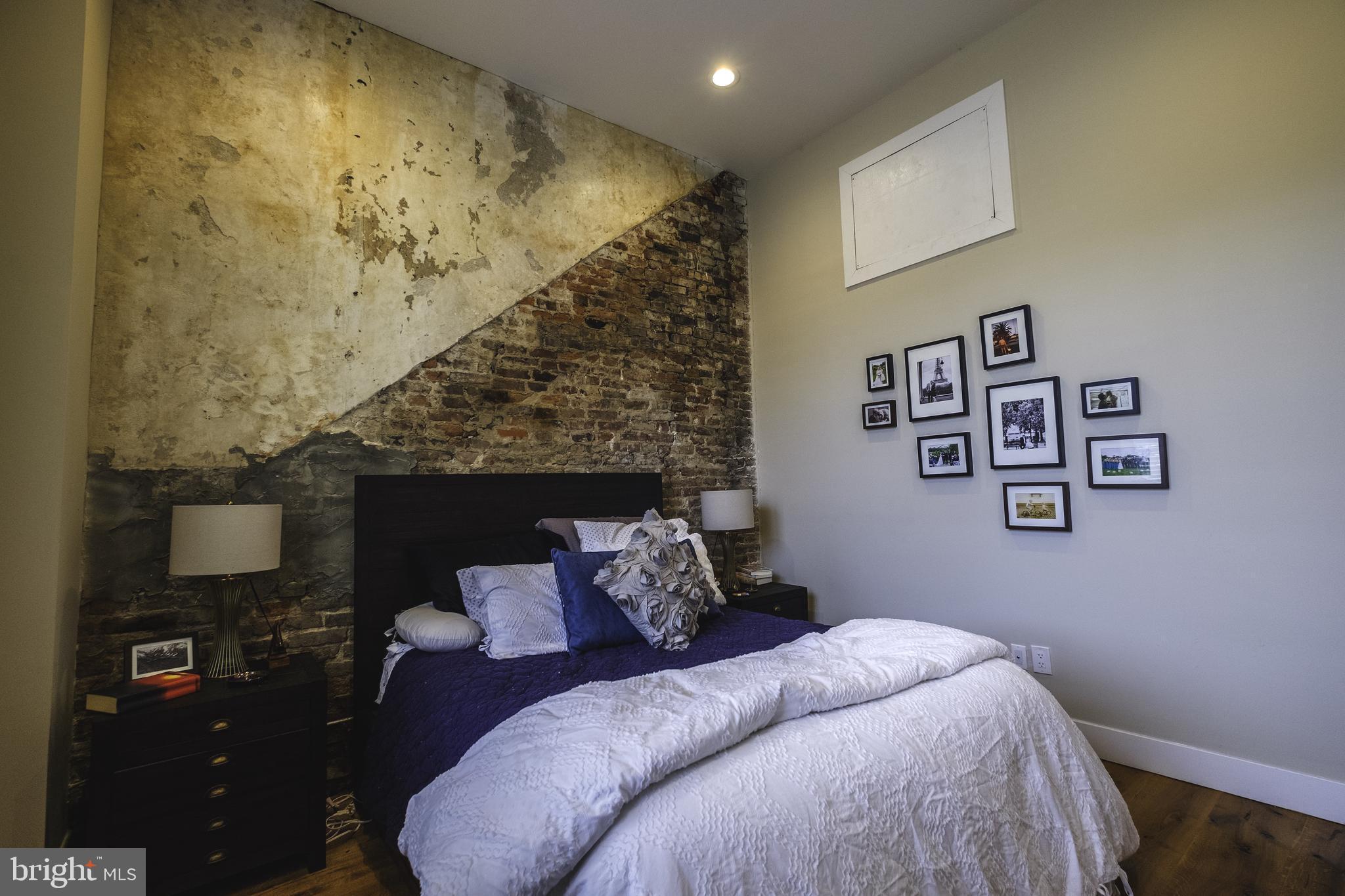 QUEEN VILLAGE - Residential Lease