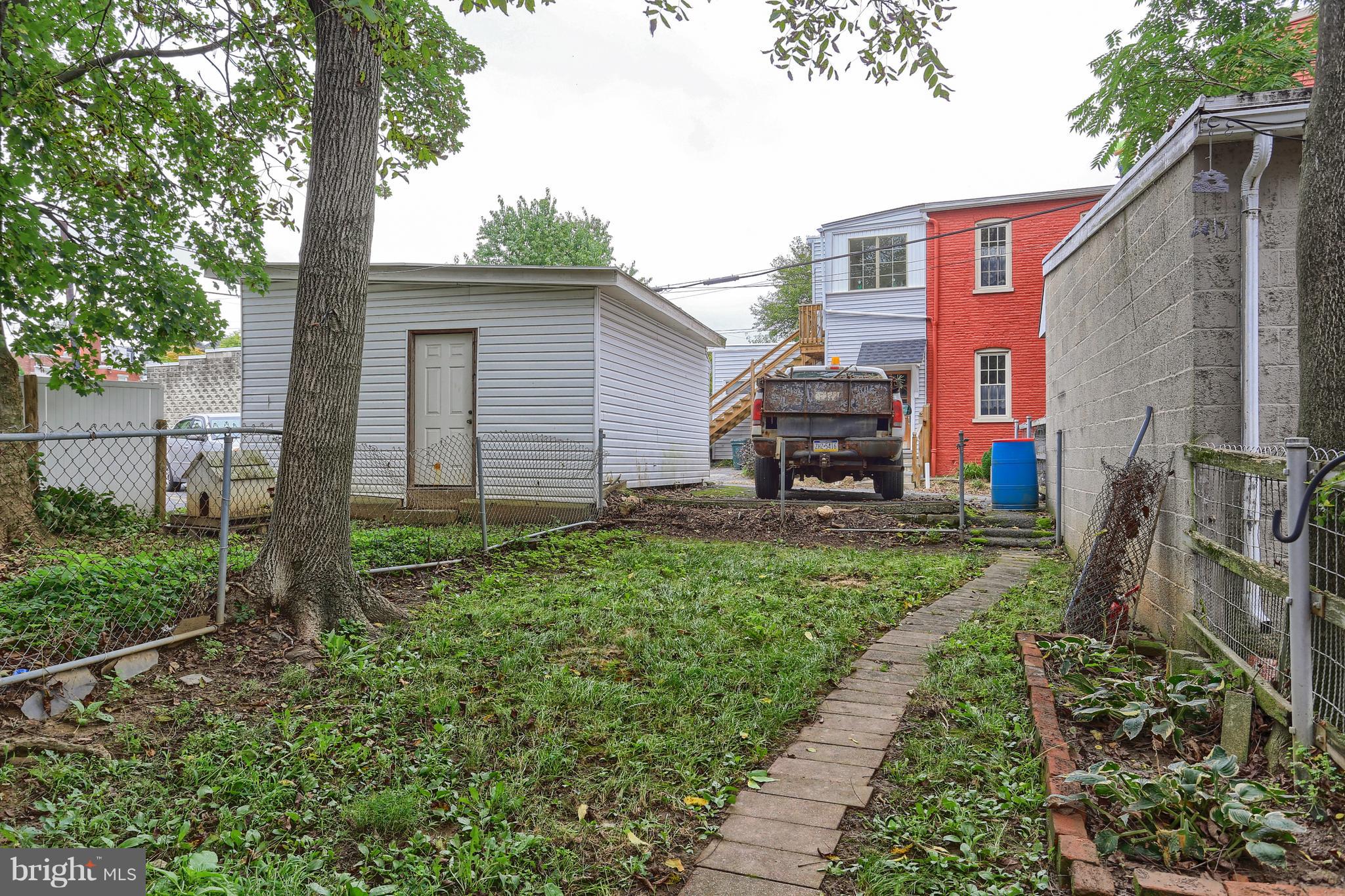 LANCASTER - Residential