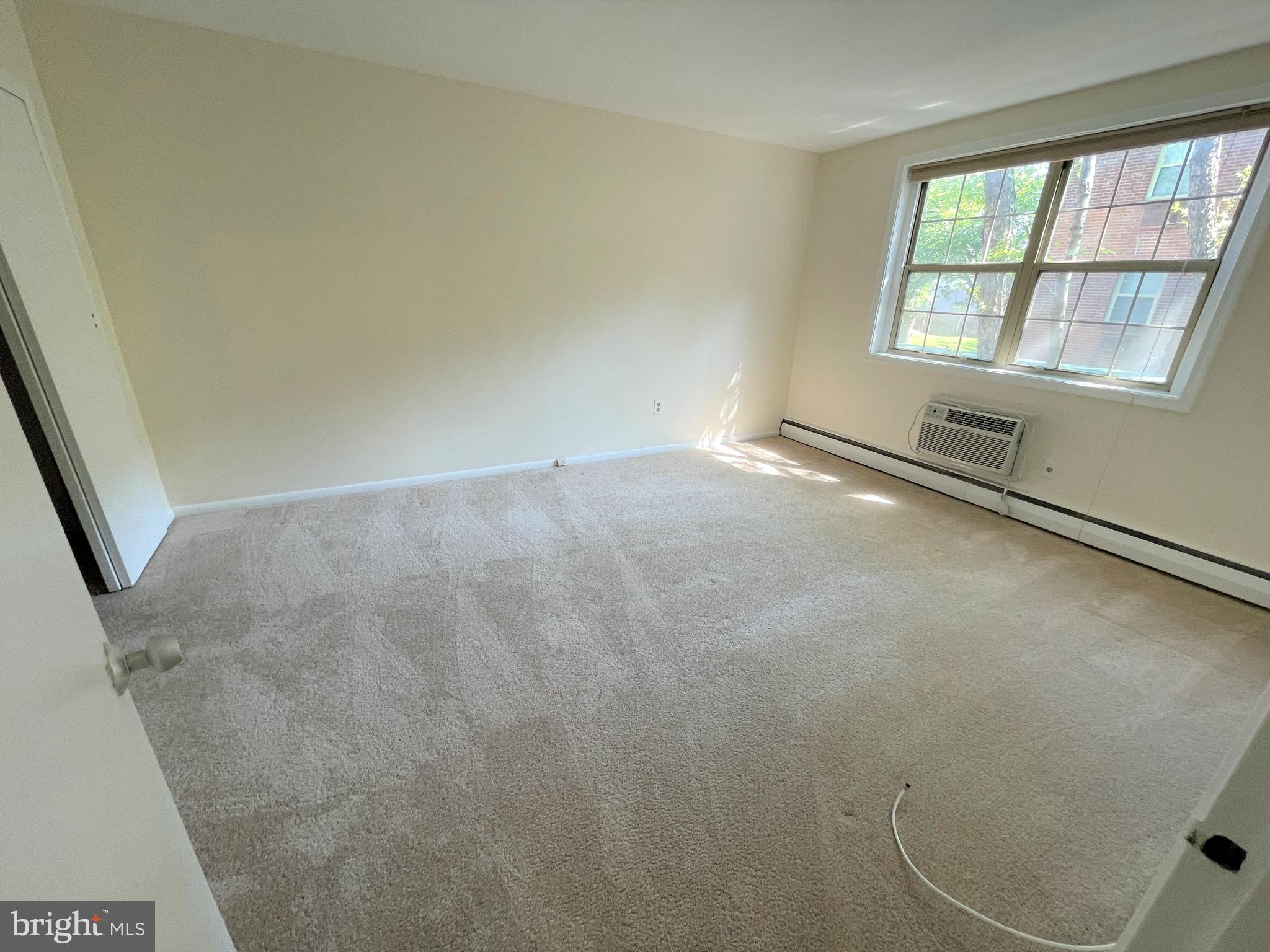 WATERFORD - Residential Lease